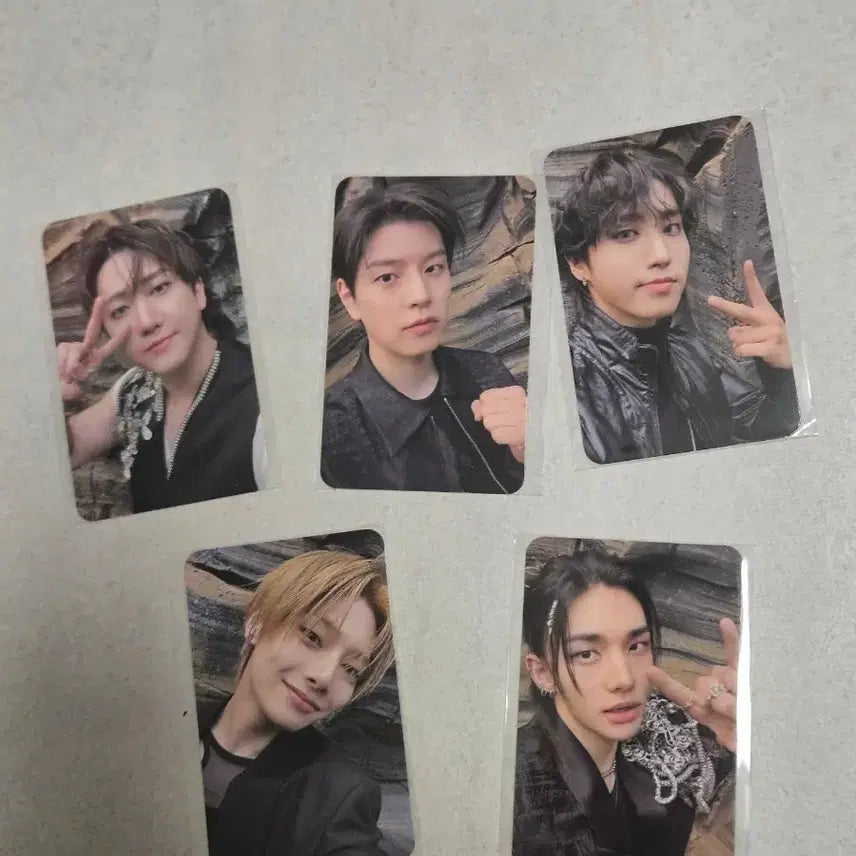 [BUNJANG] Stray Kids NOEASY YES24 POB Photocard Set / 스트레이키즈 디스앤댓 예스24 특전포카 5종