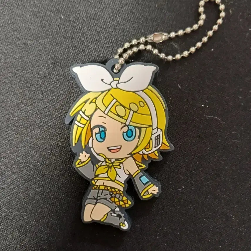 [BUNJANG] Kagamine Rin Vocaloid Gacha Keychain / 카가미네 린 키링 보카로 가챠