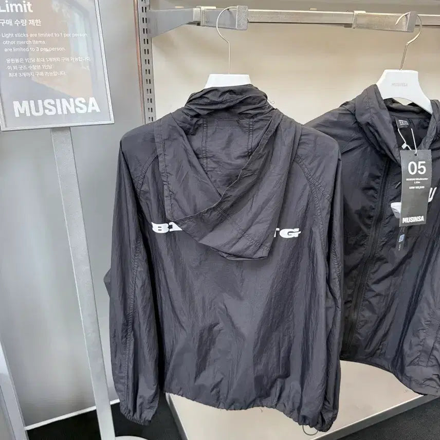 [BUNJANG] BIGBANG XX: Cosmos Windbreaker Black / L)빅뱅 2026-2027 월드 투어 XX : 코스모스 윈드브레이커 블랙