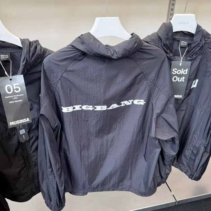 [BUNJANG] BIGBANG XX: Cosmos Windbreaker Black / L)빅뱅 2026-2027 월드 투어 XX : 코스모스 윈드브레이커 블랙