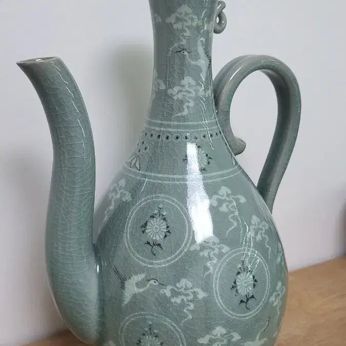 [BUNJANG] Haegang Yu Geun-hyung Master Celadon Teapot / 해강 유근형 선생 운학상감청자 주전자