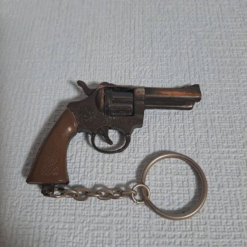 [BUNJANG] Retro Diecast Revolver Toy Gun Keychain / 고전완구 [ 리볼버 ] 레트로 다이캐스트 딱총 희귀수집품