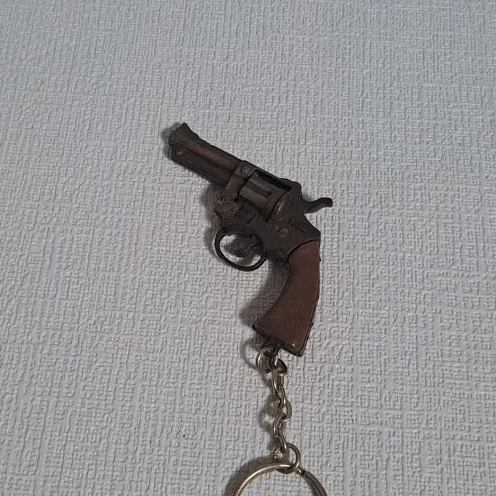 [BUNJANG] Retro Diecast Revolver Toy Gun Keychain / 고전완구 [ 리볼버 ] 레트로 다이캐스트 딱총 희귀수집품