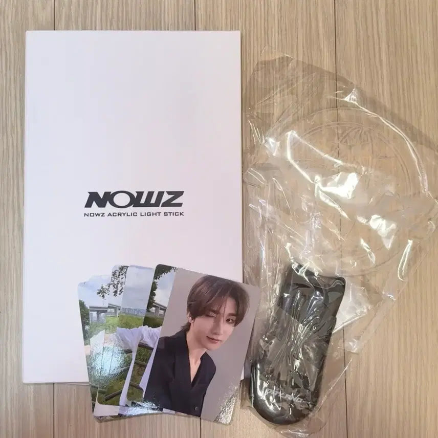[BUNJANG] NOWZ Acrylic Lightstick Photocard Set / 나우즈 아크릴 응원봉 판매 라이트스틱 포토카드 포함