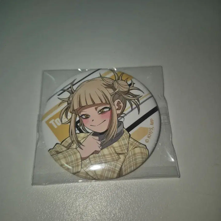 [BUNJANG] Himiko Toga Casual Wear Acrylic Badge / 토가 히미코 사복 캔 뱃지