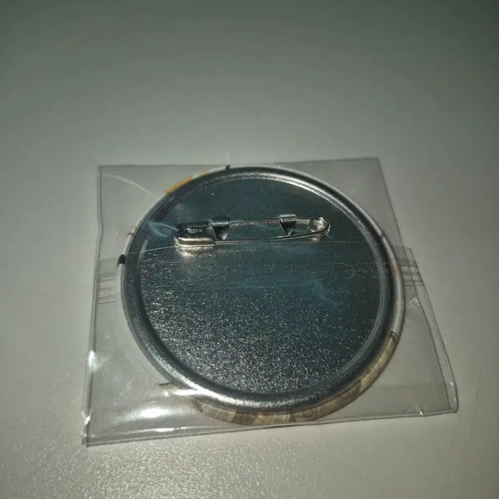[BUNJANG] Himiko Toga Casual Wear Acrylic Badge / 토가 히미코 사복 캔 뱃지