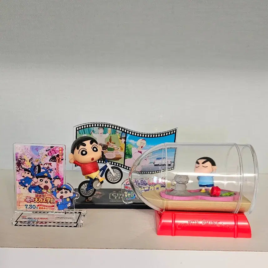[BUNJANG] Crayon Shin-chan Movie Figure + Acrylic Bundle Set / [일괄] 짱구는못말려 극장판 피규어+아크릴
