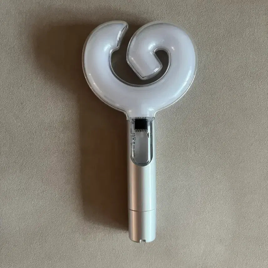 [BUNJANG] Aespa Pretzel Lightstick / 에스파 프레첼 응원봉