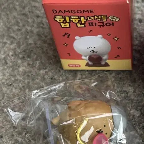 [BUNJANG] Damgom Hip Guys Random Figure / 담곰 힙한 녀석들 랜덤 피규어