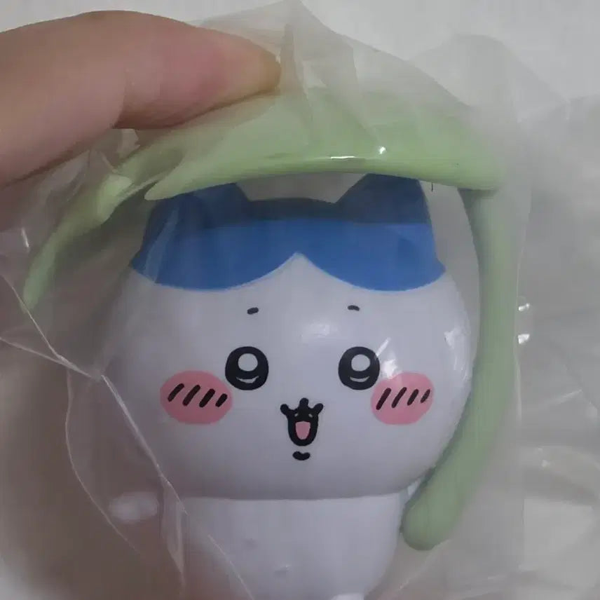 [BUNJANG] Chiikawa Hachiware Umbrella Figure / 먼작귀 치이카와 우산 피규어 하치와레