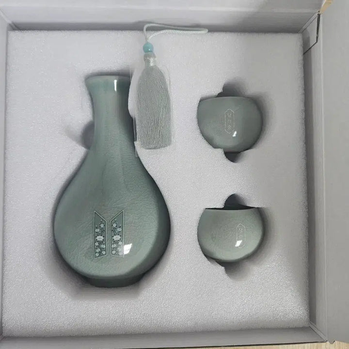 [BUNJANG] BTS Dalmajung Gukjungbak Collaboration Hori-byeong Cup Set / bts달마중 국중박 콜라보 호리병 잔 세트