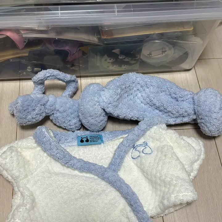 [BUNJANG] Panda Factory Articulated Fu Bao Doll with 2 Outfits / 판다팩토리 관절 푸바오 인형 (옷 2개 포함)