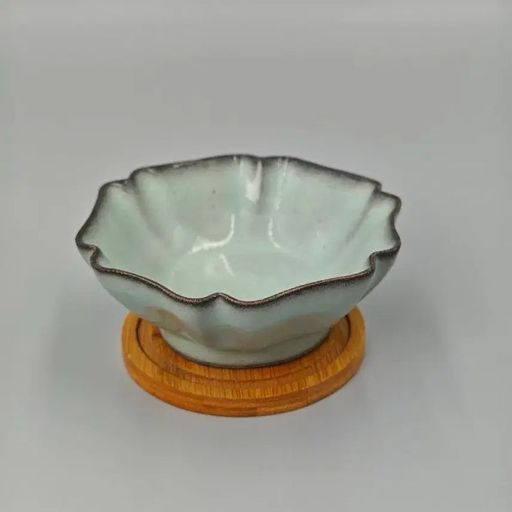 [BUNJANG] Qing Dynasty Early Longquan Celadon Lobed Flower-Shaped Bowl / 청대 초기 용천요 청자 빙렬유 능화형완 요지 출토품 중국도자기 골동품 고미술품 수집품