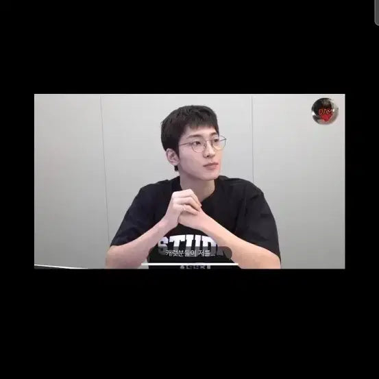 [BUNJANG] SEVENTEEN Wonwoo 1993 Studio T-Shirt Black S / 세븐틴 원우 1993스튜디오 반팔 블랙 s