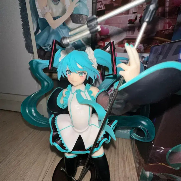 [BUNJANG] Hatsune Miku 2023 Birthday Figure / 하츠네미쿠 2023 생일피규어