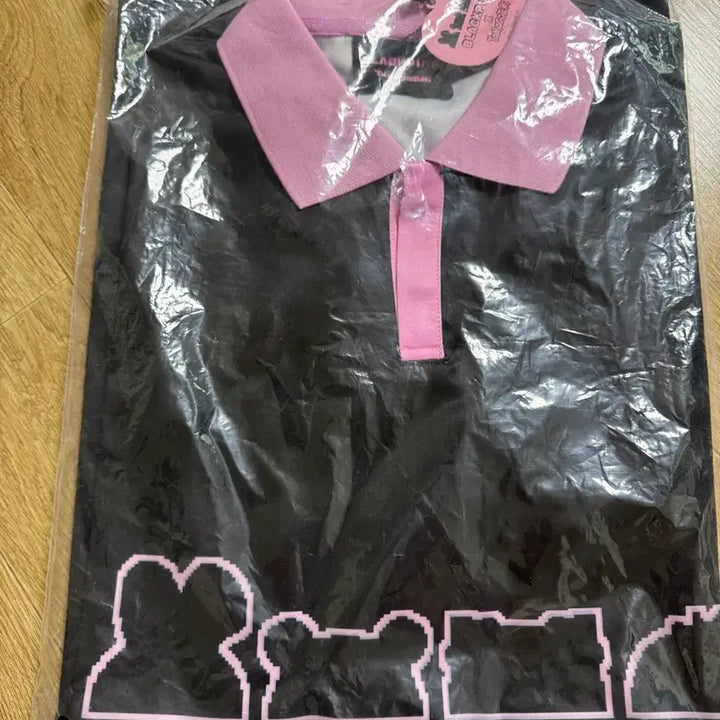 [BUNJANG] Blackpink Tamagotchi Collaboration Uniform (L Size) / <새상품> 블랙핑크 다마고치 유니폼 L사이즈