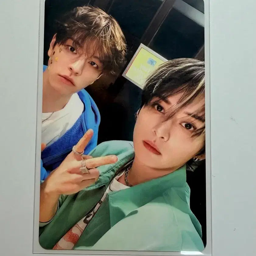 [BUNJANG] Stray Kids Lee Know Seungmin This &amp; That Mesh Long Sleeve Unit Photocard / 스트레이 키즈 리노 승민 디스앤댓 팝업스토어 메쉬롱슬리브 유닛포카