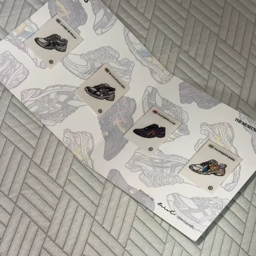 [BUNJANG] ASICS x The Museum Visitor Collaboration Griptok Sticker Set / 아식스 더뮤지엄비지터 큘라보 띠부씰