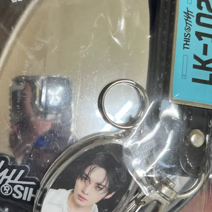 [BUNJANG] Stray Kids Changbin Truck Keyring / 디스앤댓 트럭키링 리노
