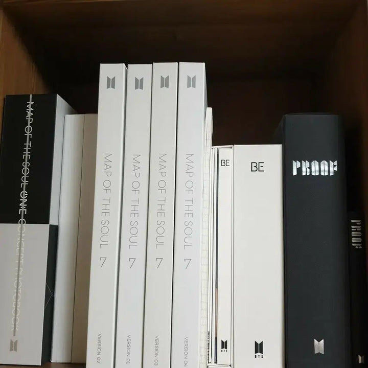 [BUNJANG] BTS Bundle Set Album Goods Photobook Magazine Army Bomb Membership Kit / 방탄소년단 BTS 앨범 굿즈 포토북 잡지 아미밤 응원봉 멤버십키트 팬클럽키트 일괄 판매합니다