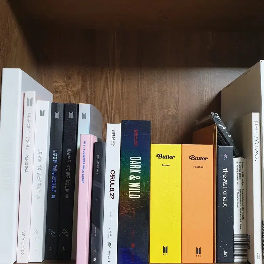 [BUNJANG] BTS Bundle Set Album Goods Photobook Magazine Army Bomb Membership Kit / 방탄소년단 BTS 앨범 굿즈 포토북 잡지 아미밤 응원봉 멤버십키트 팬클럽키트 일괄 판매합니다