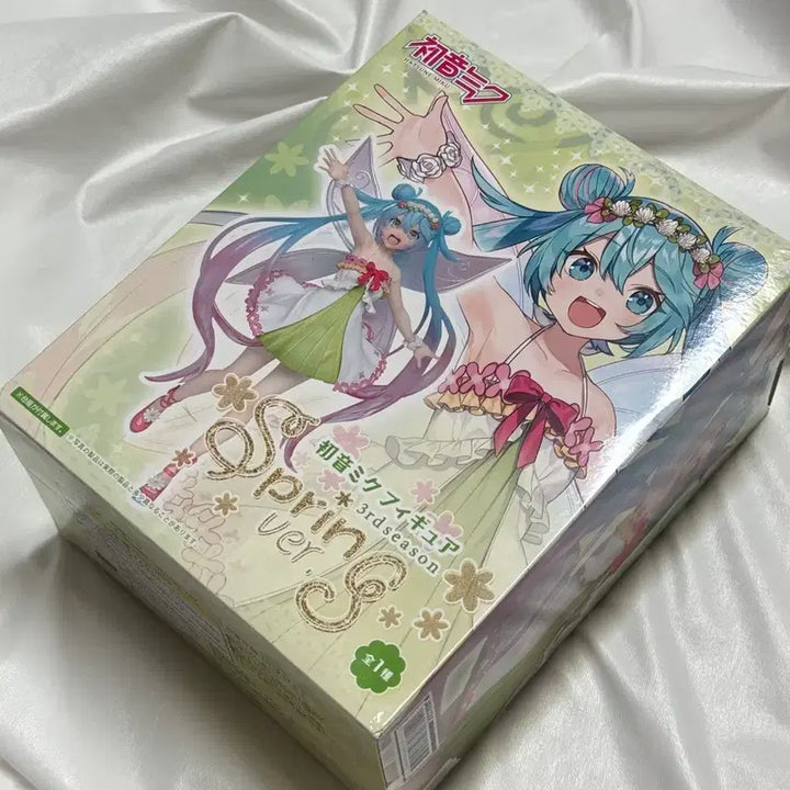 [BUNJANG] Taito Hatsune Miku Spring Figure (Sealed) / [정품] 타이토 하츠네 미쿠 스프링 피규어, 미개봉, 새상품입니다.