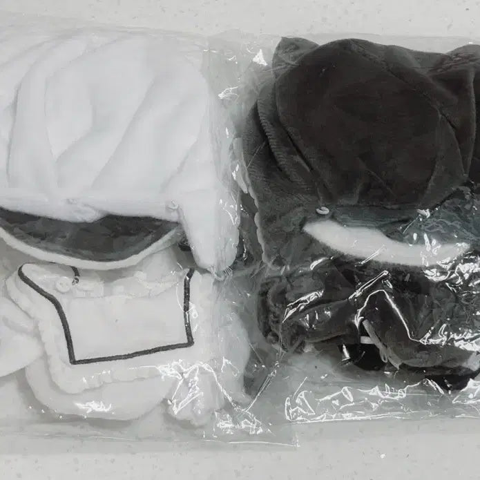 [BUNJANG] 10cm Honey Bakery Cookie &amp; Cream Cake Plush (Sealed) / (미개봉) 10cm 허니베이커리 (쿠키, 크림)