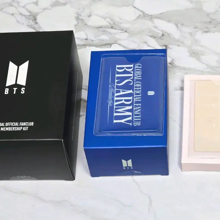 [BUNJANG] BTS ARMY Membership Kit Set (3 types) Sealed Bundle Set / 방탄 아미 멤버십 키트 3종 미개봉 일괄 양도