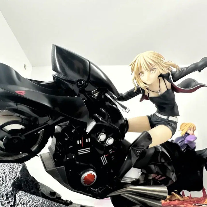 [BUNJANG] Alter Saber Alter Shinjuku Noir Figure / 세이버 알터 신주쿠 큐이랏세 느와르 피규어