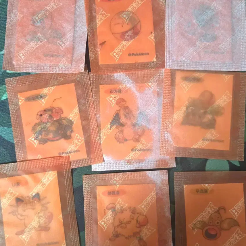 [BUNJANG] Pokemon 30th Anniversary First Edition Stickers (Includes Charizard, Bulbasaur, Venusaur, Meowth, Arbok, Primeape, and more) / 포켓못 30주년 초판 띠부씰 (리자몽 이상해풀 이상해꽃 나옹 아보크 성원숭 등)
