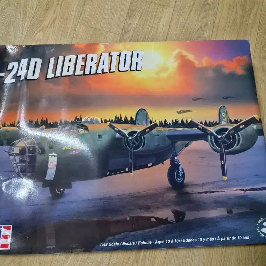[BUNJANG] Revell B-24D Liberator 1:48 Scale Model Kit / 레벨 B-24D 리버레이터 프라모델 1:48