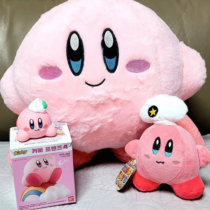 [BUNJANG] Kirby Plush Doll with Kirby Friends Figure and Keychain / 별의커비 35cm+커비프렌즈4 피규어+커비 키링인형 (새상품)