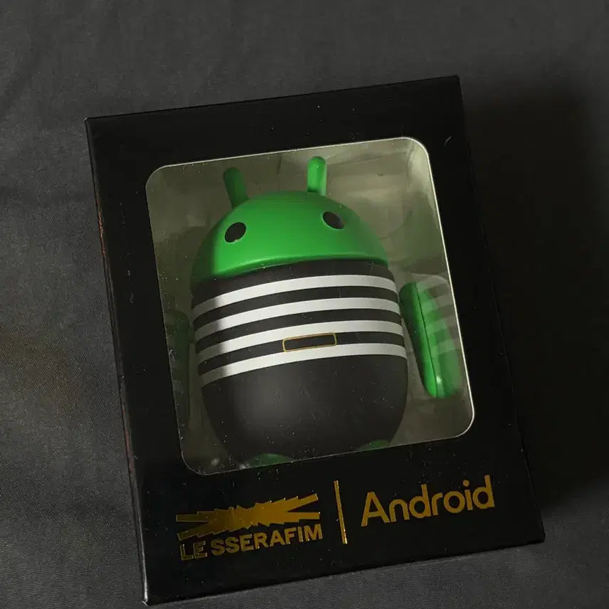 [BUNJANG] LE SSERAFIM Sakura Android Figure / 르세라핌 사쿠라 안드로이드 피규어