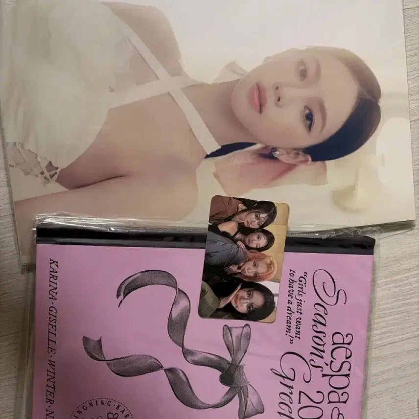 [BUNJANG] Aespa 2024 Diary + A4 Poster Set / 에스파 2024 다이어리 + a4포스터 사진
