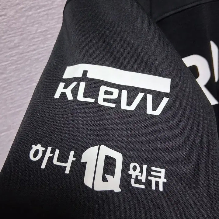 [BUNJANG] T1 Coach Roch "Player Issued" Uniform (L) / 2020 T1 로치 유니폼