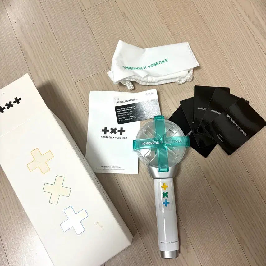 [BUNJANG] TXT Tomorrow x Together MOABONG Ver. 1 Lightstick / 모아봉 ( 투모로우바이투게더 ) 거의 새상품