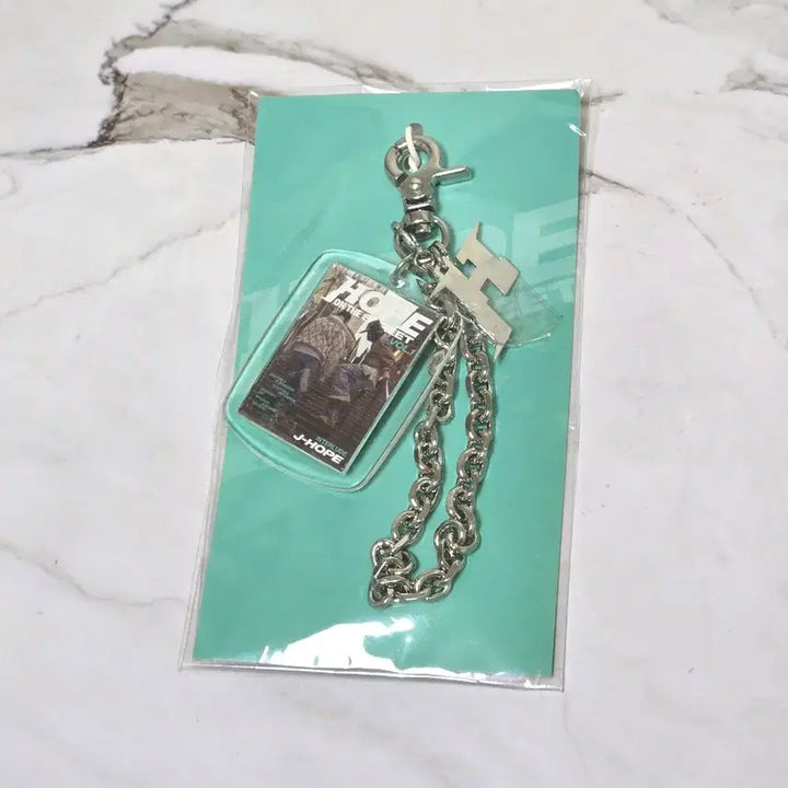 [BUNJANG] J-Hope HOPE ON THE STREET Keychain (Sealed) / 제이홉 홉온스 키링 미개봉 새상품 양도 / j-hope HOPE ON THE STREET