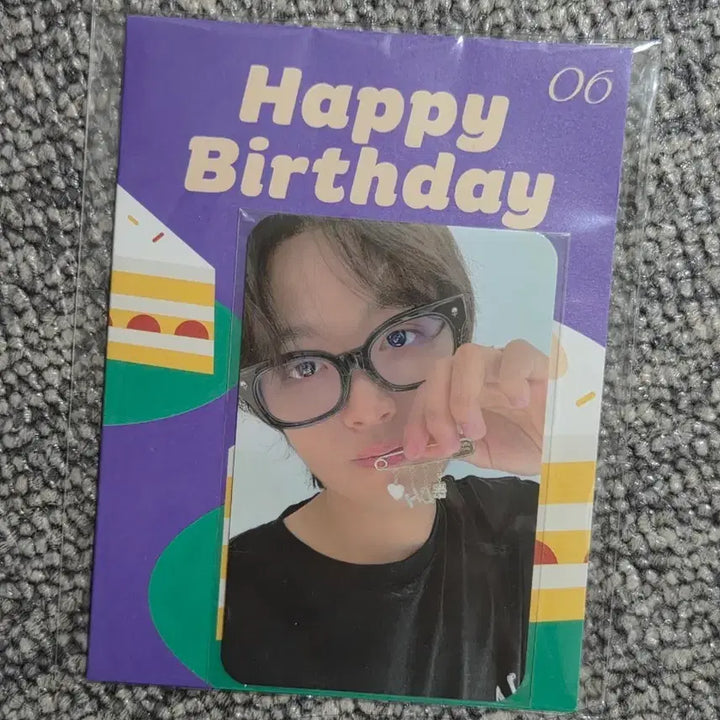 [BUNJANG] Haechan Birthday Photocard (Sealed) / 해찬 생일카드 포카 안경해찬