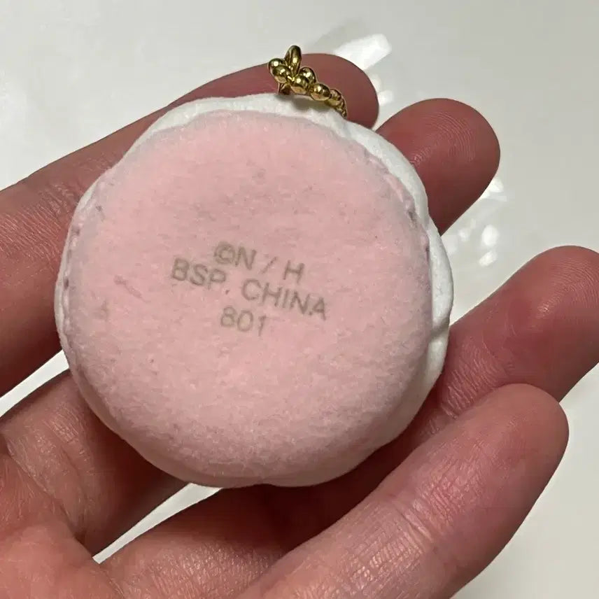 [BUNJANG] Kirby Macaron Keychain Pink Ichiban Kuji Prize / 별의커비 마카롱 키링 핑크 이치방쿠지 상품