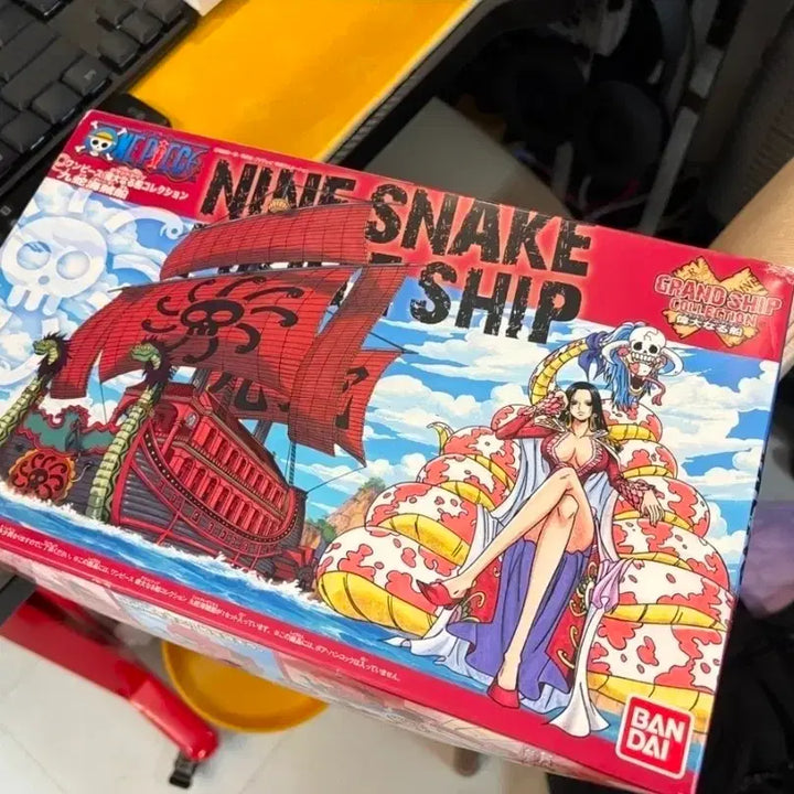 [BUNJANG] Bandai One Piece Pirates Ship Model (Hancock) / 구사해적단 프라모델(핸콕)