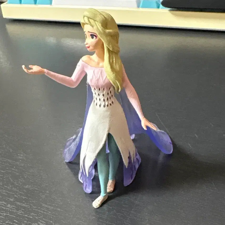 [BUNJANG] Disney Frozen Elsa Figure / 겨울왕국 엘사 피규어