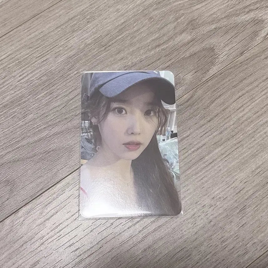 [BUNJANG] IU 13th Anniversary POB Photocard / 아이유 13주년 미공포 특전포카