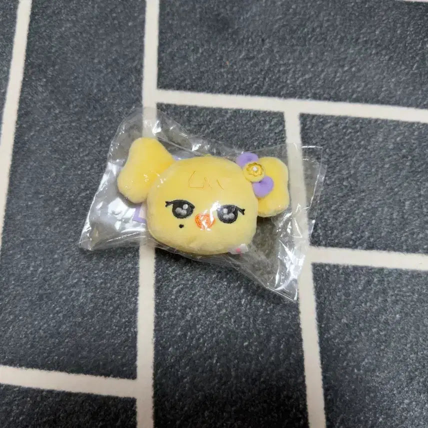 [BUNJANG] IVE Rei Miniburi Face Keychain (Sealed) / 미개봉) 아이브 미니브 나오리 레이 페이스키링
