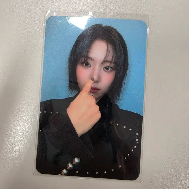 [BUNJANG] OURBIRTHDAY Cho Hyeejin Gongbang Photocard SQUEEZY / 아워벌스데이 조혜진 공방 포카 SQUEEZY