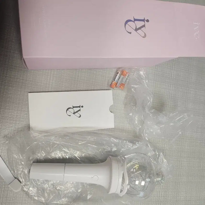 [BUNJANG] IVE Official Lightstick Version 2 / 아이브 응원봉 버전2 포카포함
