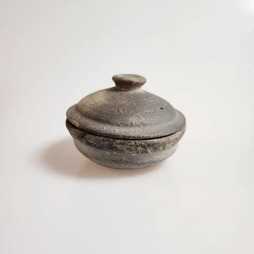 [BUNJANG] Silla Dynasty Celadon Pottery Covered Jar / 골동품 신라시대에 제작된 신라토기 개합