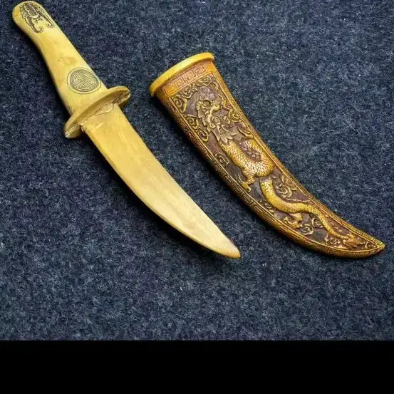 [BUNJANG] Water Buffalo Bone Decorative Dagger with Dragon Motif / 물소뼈 장식용 단검 용 문양