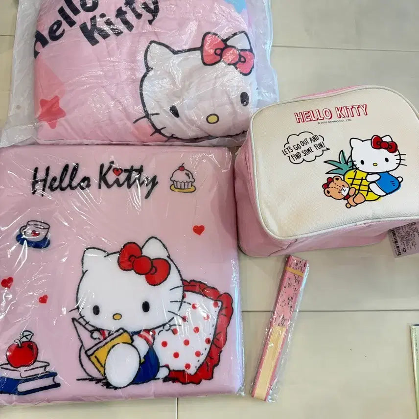 [BUNJANG] Hello Kitty Goods Set / 헬로키티 굿즈세트 /새상품
