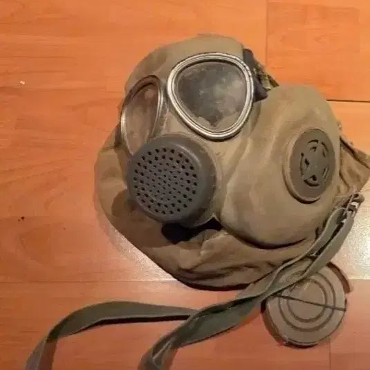 [BUNJANG] Chinese Type 65 Gas Mask (Red Star Variant) - Collectible / 중국군 65식 방독면 정크 폐품 인민군 붉은 별 방독면