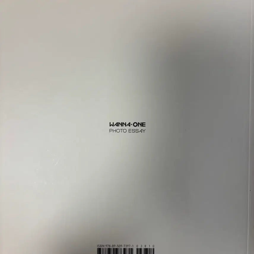 [BUNJANG] Wanna One Photo Essay Book / 워너원 포토에세이 판매합니다!